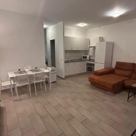 Cruz Center 2 Apartman